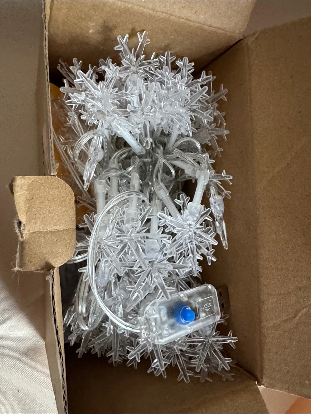 New 43 Ft Christmas Snowflake LED String Lights - USB Powered (Clear Wire)